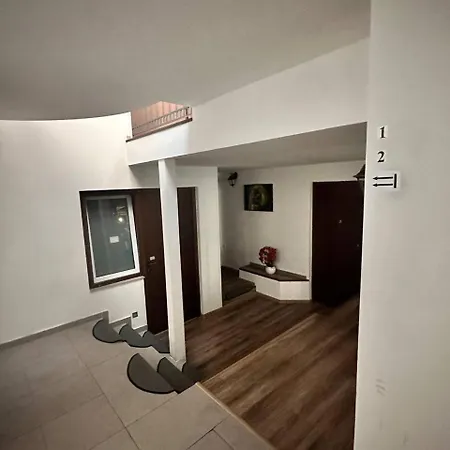 Old Town Hostel *